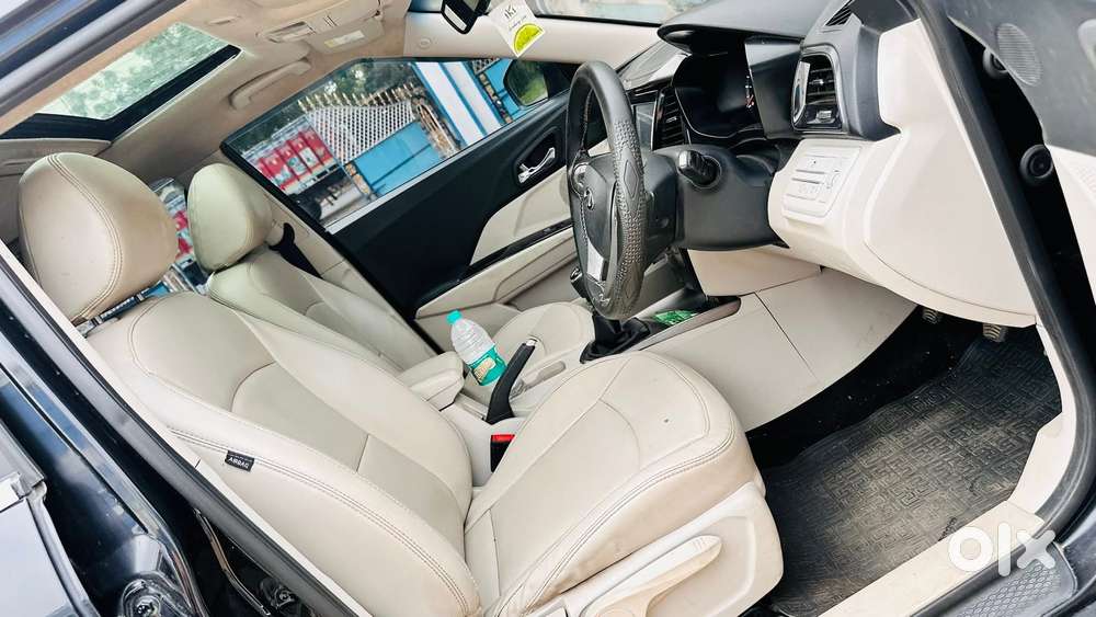 Mahindra Xuv300 W8 Option Diesel, 2022, Diesel