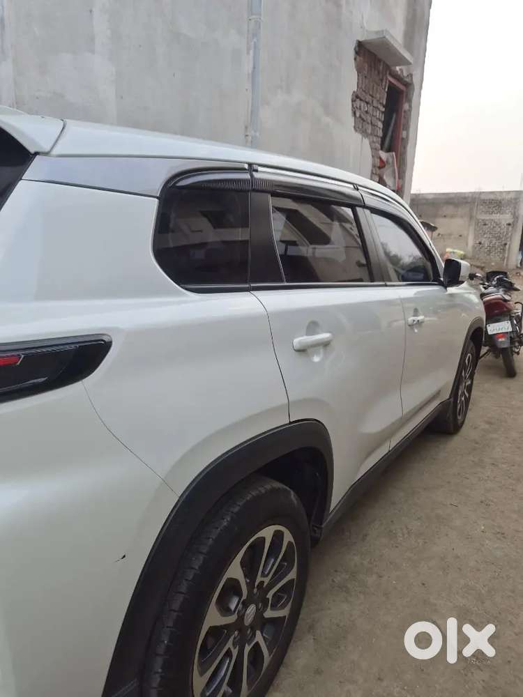 Maruti Suzuki Grand Vitara 2024 Petrol Well Maintained