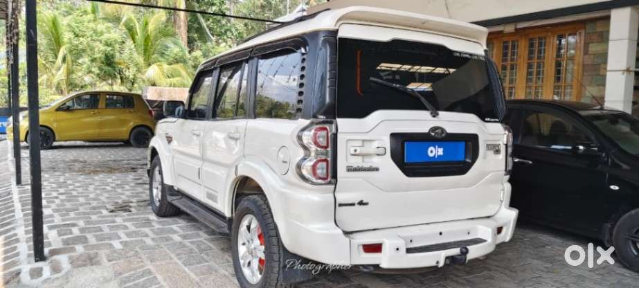 Mahindra Scorpio S10, 2015, Diesel