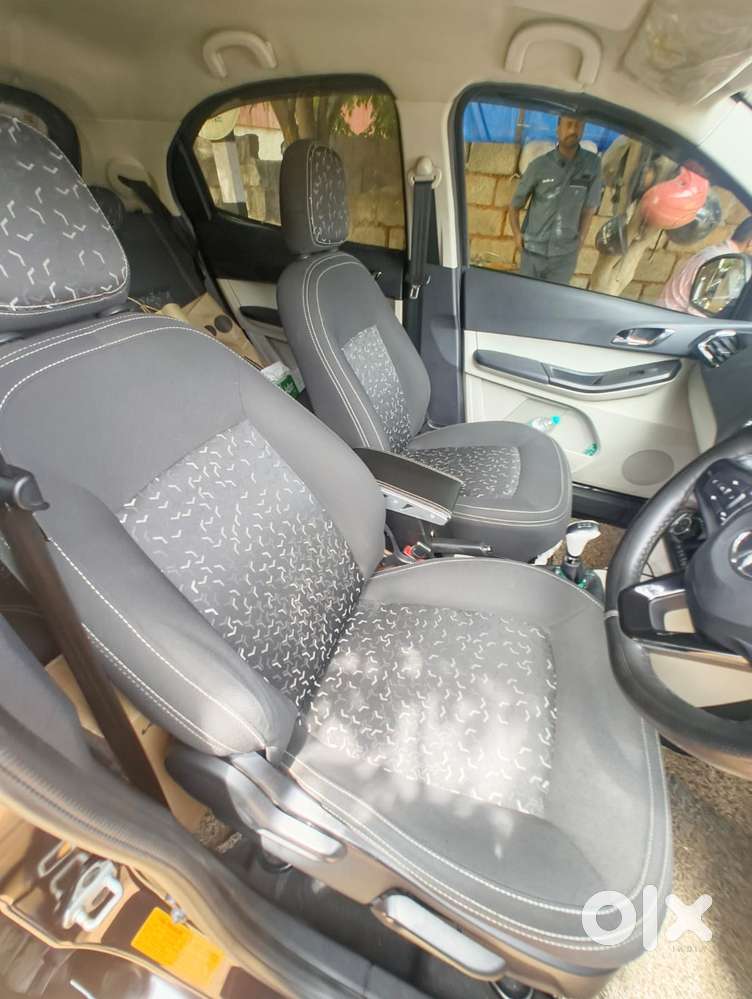 Tata Tiago, 2023, Petrol