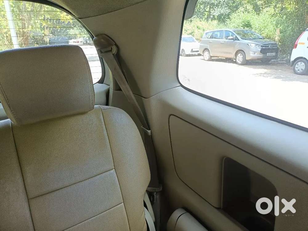 Toyota Innova 2012 Diesel 480000 Km Driven