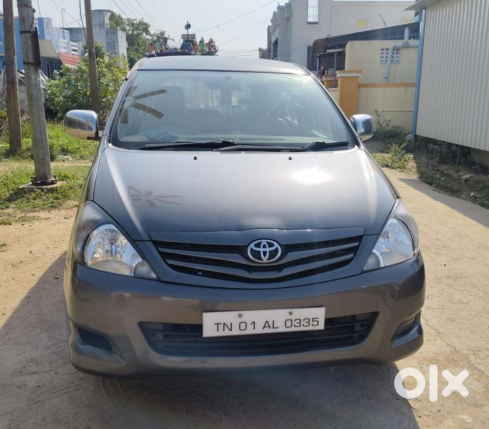 Toyota Innova 2010