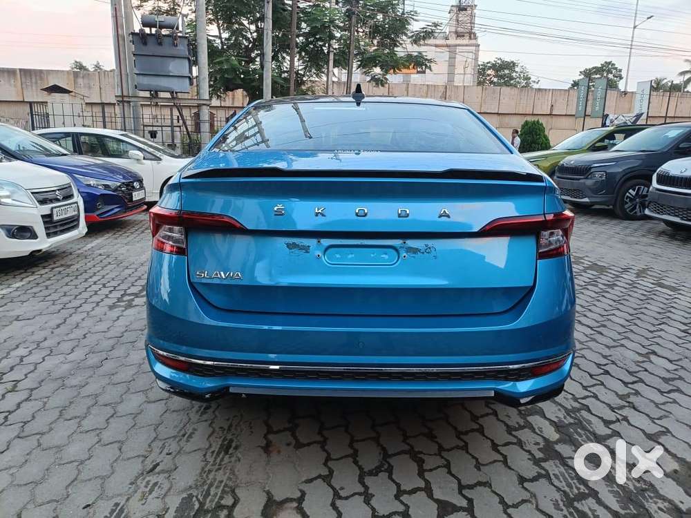 Skoda Slavia 1.0 Tsi Style At, 2023, Petrol