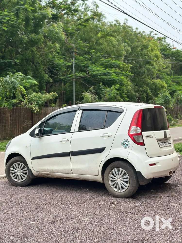 Maruti Suzuki Ritz 2011 Petrol Manual  Well-maintained
