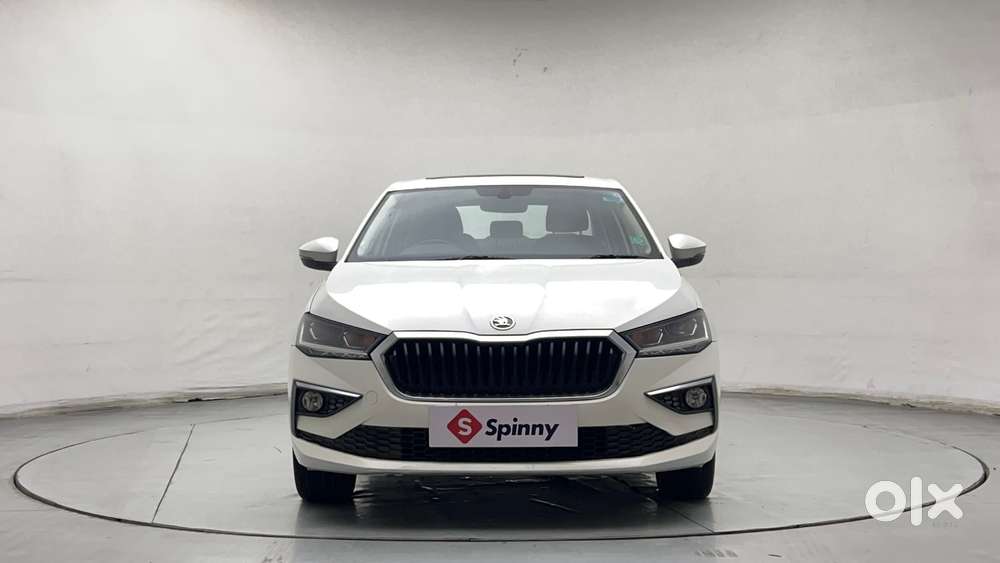 Skoda Slavia Style 1.0l Tsi At, 2022, Petrol