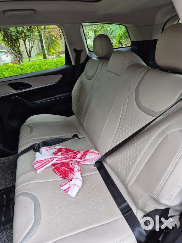 Mahindra Xuv700 Petrol 2024