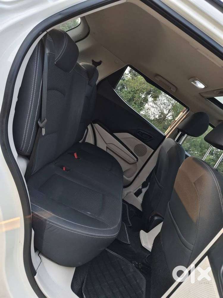 Mahindra Xuv300 W6 Diesel, 2023, Diesel