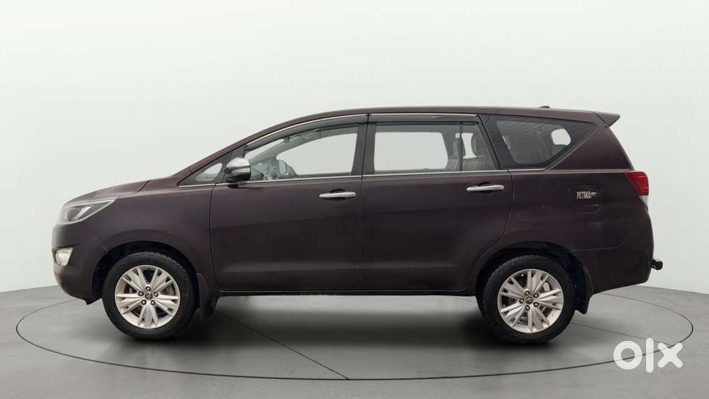 Toyota Innova Crysta 2.7 Zx At, 2016, Petrol