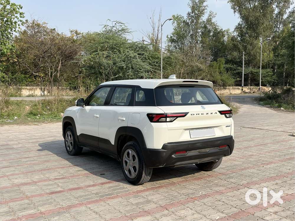 Maruti Suzuki Brezza 1.5 Vxi Smart Hybrid, 2023, Petrol