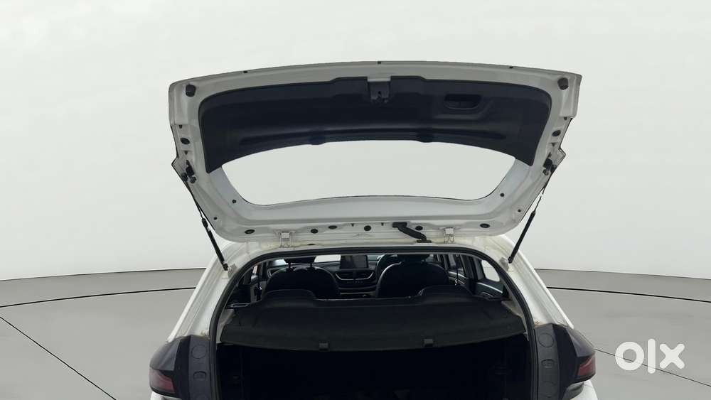 Tata Altroz Xm Plus Petrol, 2023, Petrol