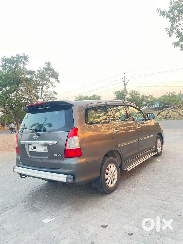 Toyota Innova 2012 Diesel 252853 Km Driven