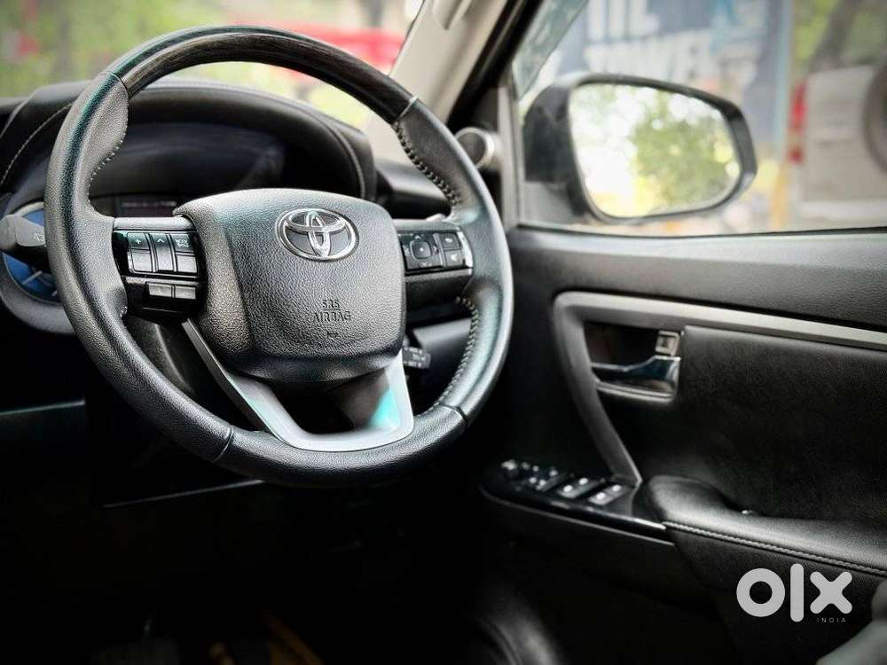 Toyota Fortuner 4x2 At 2.7 Petrol, 2021, Petrol