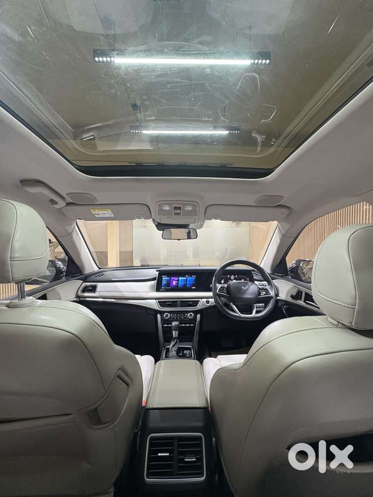 Mahindra Xuv700 2.2 Ax 7 Diesel At Luxury Pack Str, 2024, Diesel