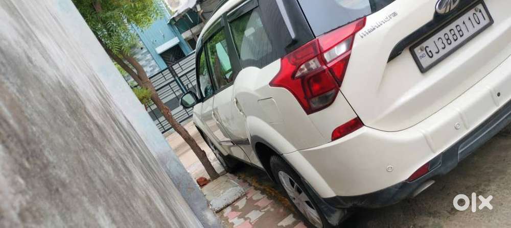 Mahindra Xuv500 W7 At | 2018 | 49,500 Km | 2nd Owner | Non-accidental