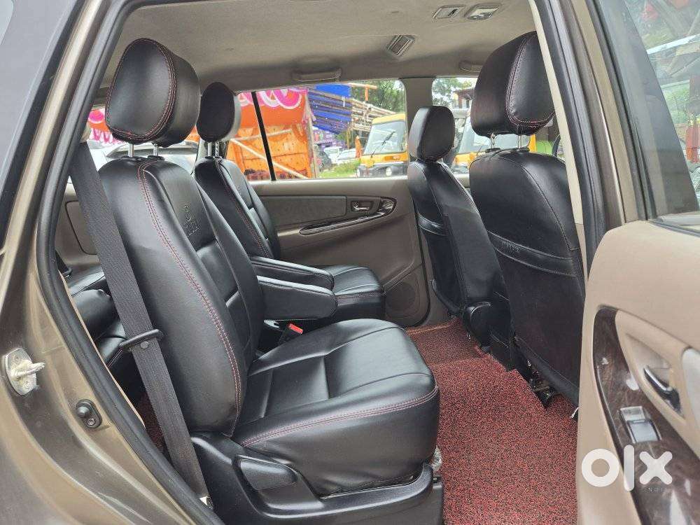 Toyota Innova 2.5 V 7 Str, 2016, Diesel
