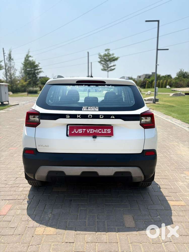 Skoda Kylaq Signature, 2025, Petrol