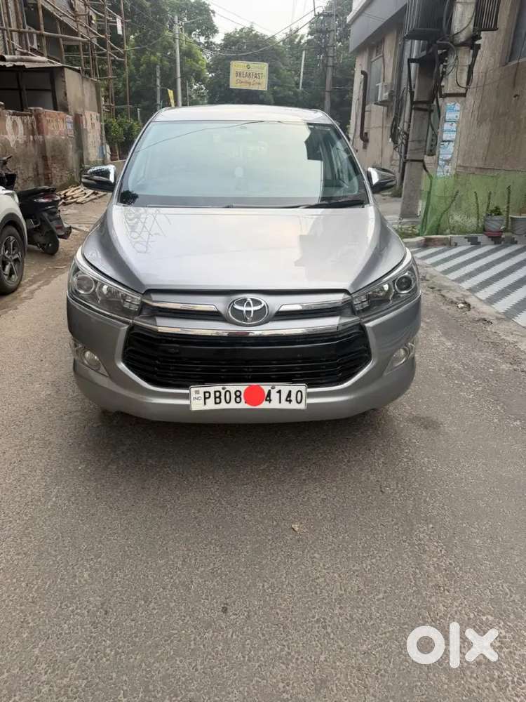 Toyota Innova Crysta 2.8z 2017 With Company Record..fully Insured