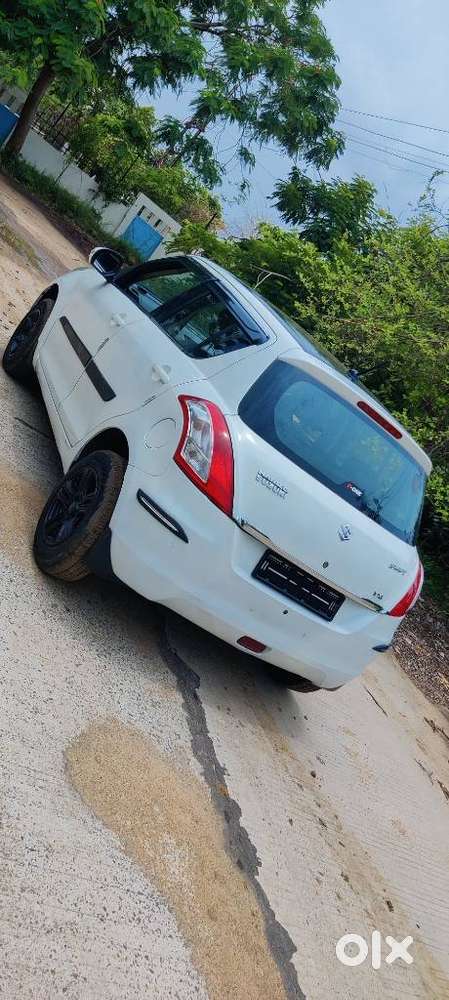 Maruti Suzuki Swift Vxi + Manual, 2014, Petrol