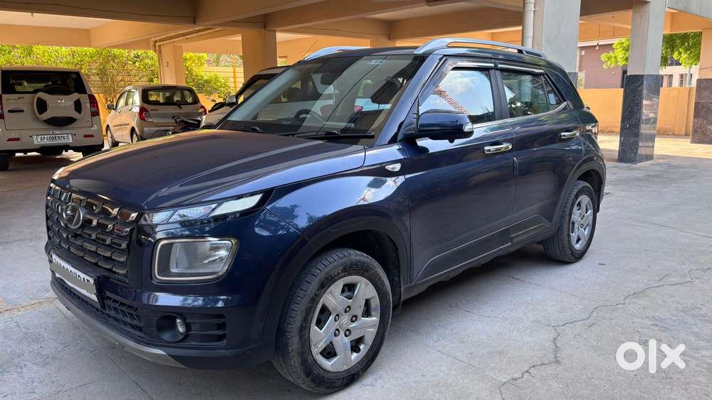 Hyundai Venue S 1.2 Petrol, 2022, Petrol