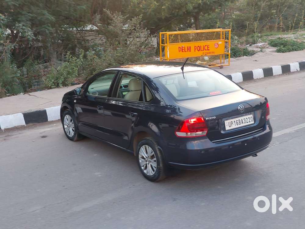 Volkswagen Vento 1.2 Tsi Highline At, 2015, Petrol