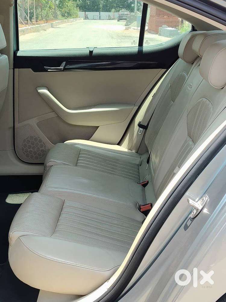 Skoda Superb L&k 2.0 Tdi At, 2016, Diesel