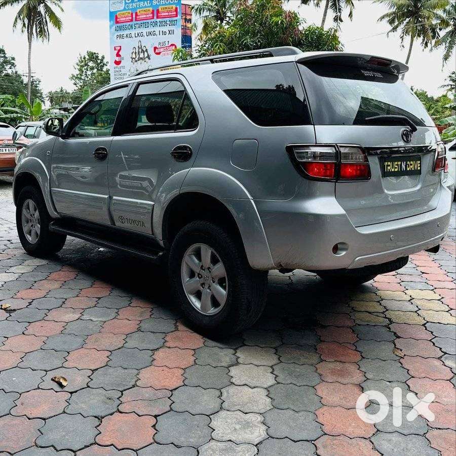 Toyota Fortuner 3.0 4x4 Manual, 2010, Diesel