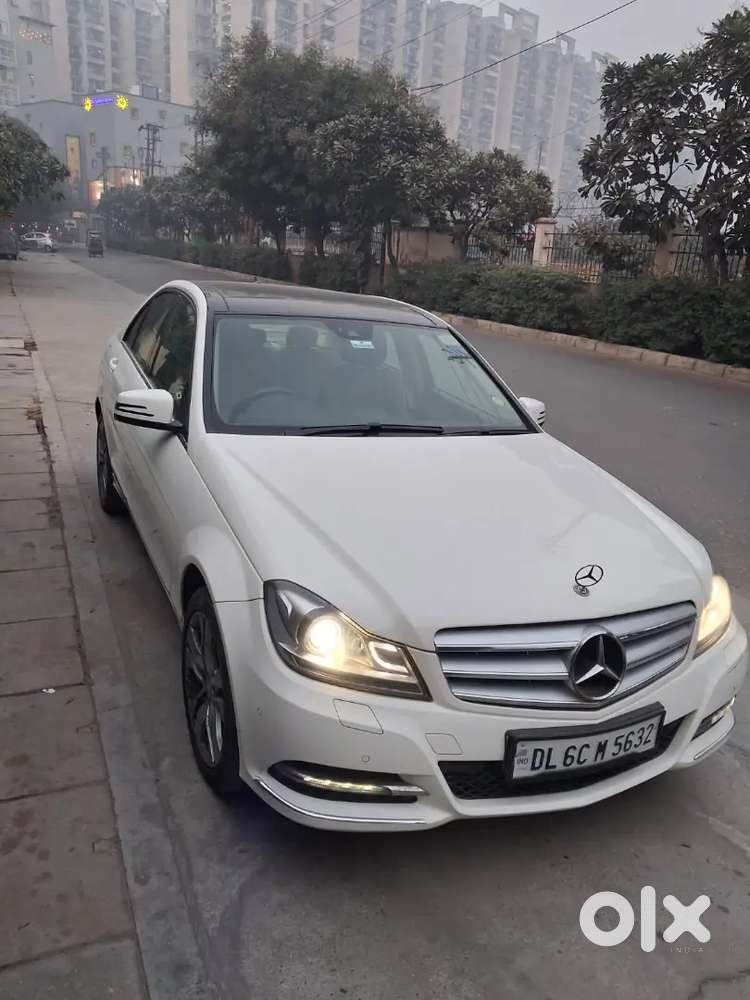 Mercedes-benz C Class 2013 Petrol 25111 Km Driven