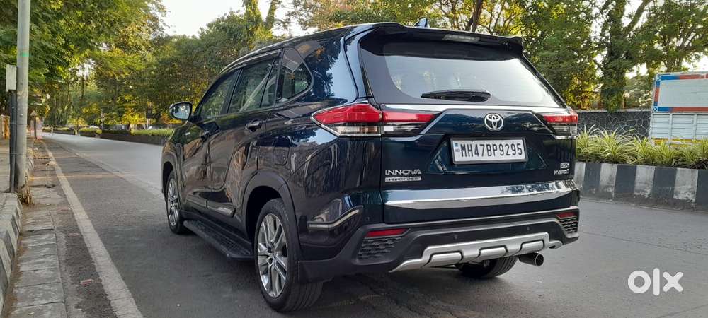 Toyota Innova Hycross 2.0 Zx (o) Hybrid 7 Str, 2024, Petrol