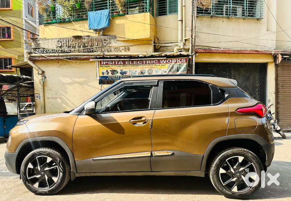 Tata Punch Dazzle 2024 Sunroof Year First