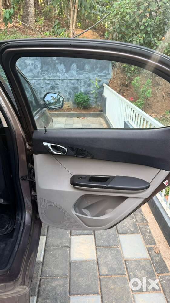 Tata Tiago 2018  Petrol