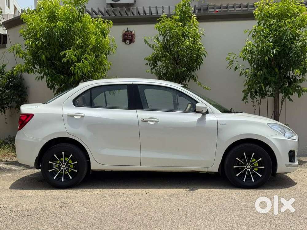 Maruti Suzuki Dzire Vdi Amt, 2017, Diesel