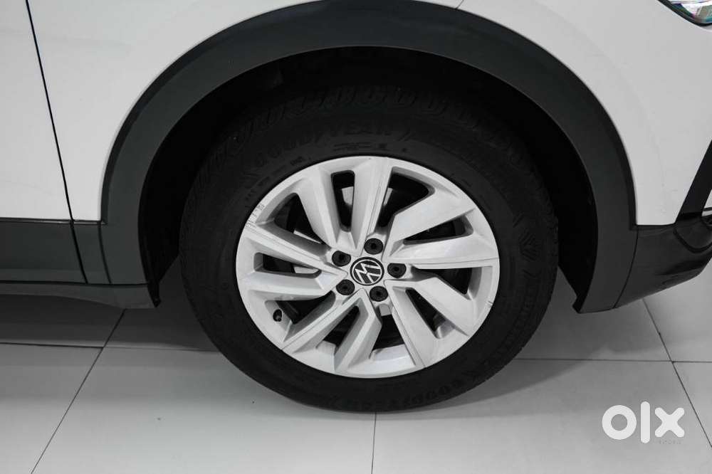 Volkswagen Taigun 1.0 Tsi Highline At, 2022, Petrol