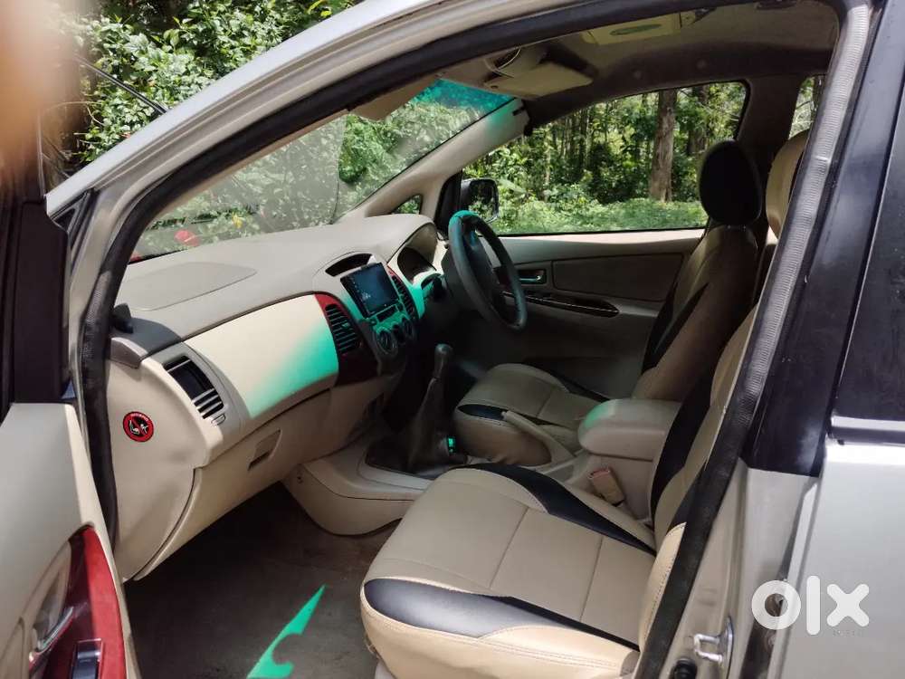 Toyota Innova V 2005