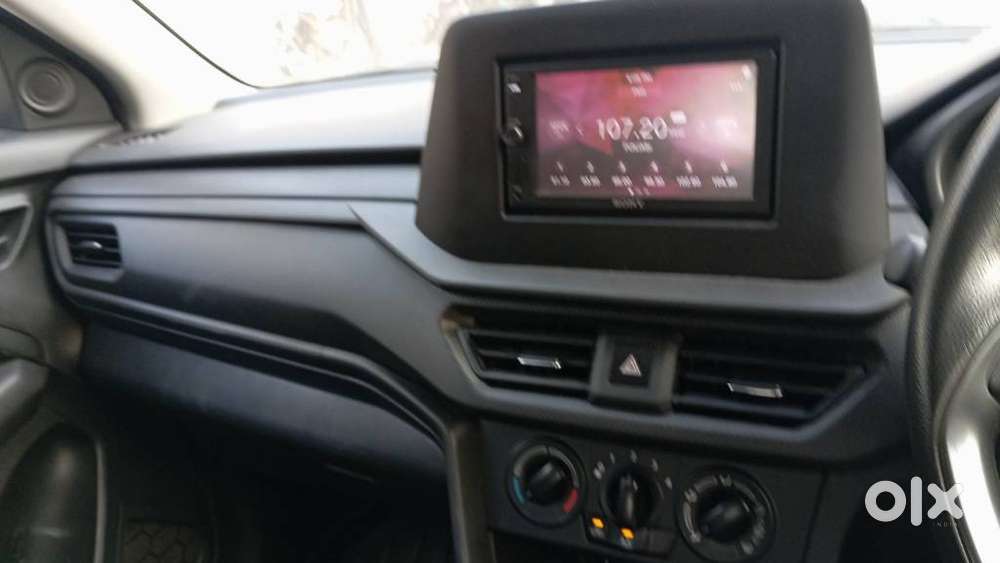 Maruti Suzuki Brezza 1.5 Lxi Smart Hybrid, 2022, Cng & Hybrids