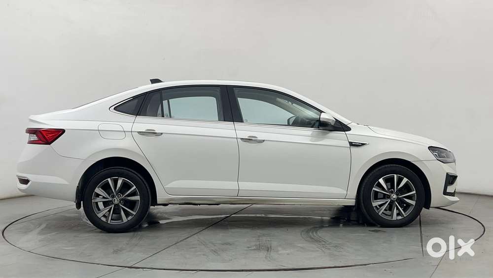 Skoda Slavia Style 1.0l Tsi Mt, 2022, Petrol