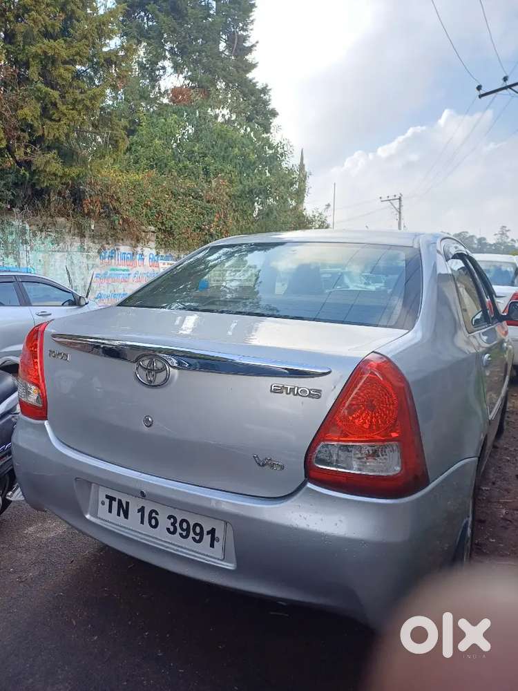 Toyota Etios 2012 Diesel 150000 Km Driven