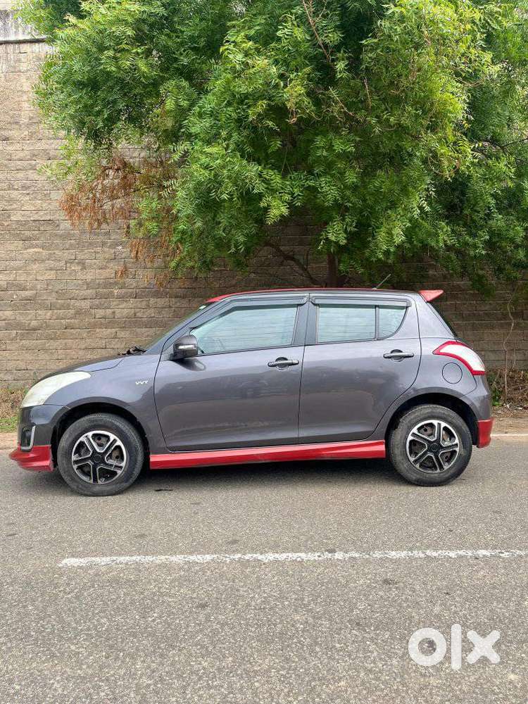 Maruti Suzuki Swift Vxi 1.2 Abs Bs-iv, 2016, Petrol