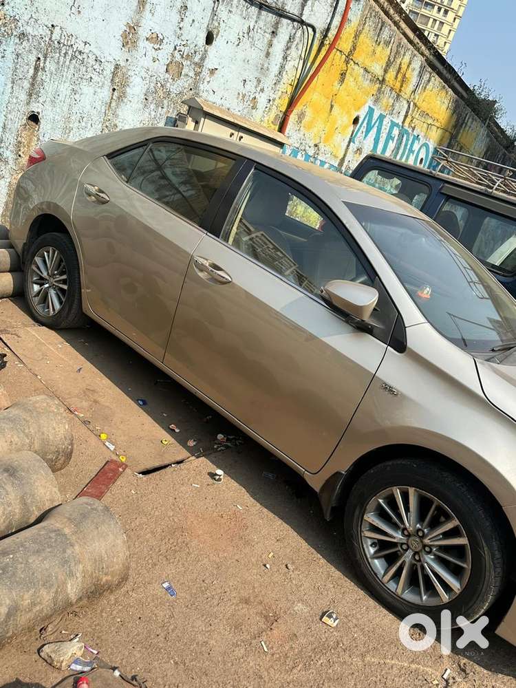Toyota Corolla Altis 2016