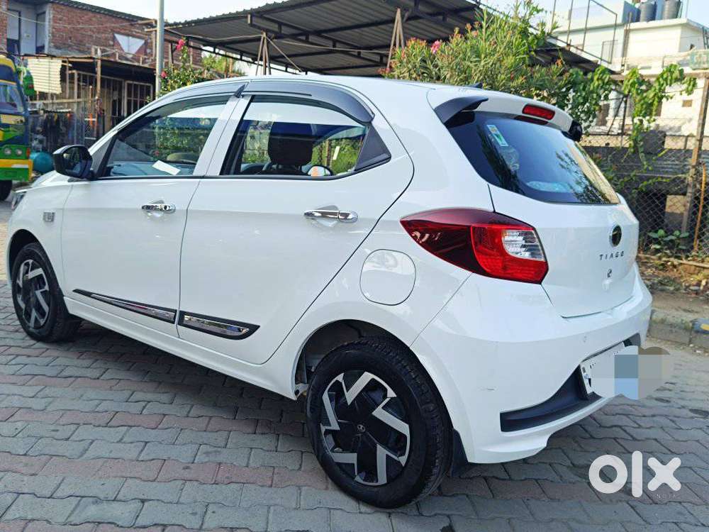 Tata Tiago 1.2 Revotron Xm, 2025, Petrol