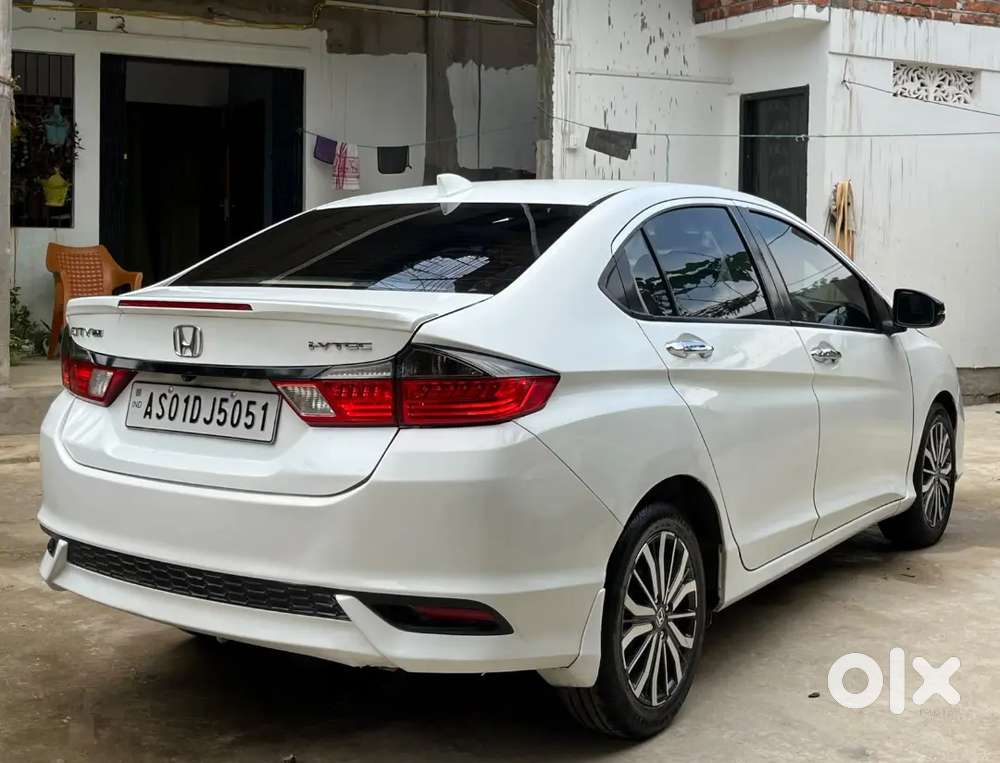 Honda City Zx 2017 Petrol With Sunroof