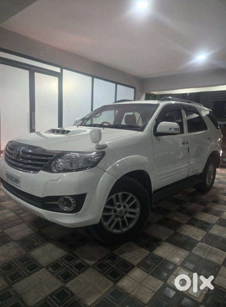 Toyota Fortuner 3.0 4x4 Manual, 2013, Diesel