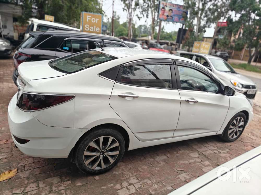 Hyundai Verna Crdi Vgt Sx 1.5, 2012, Diesel