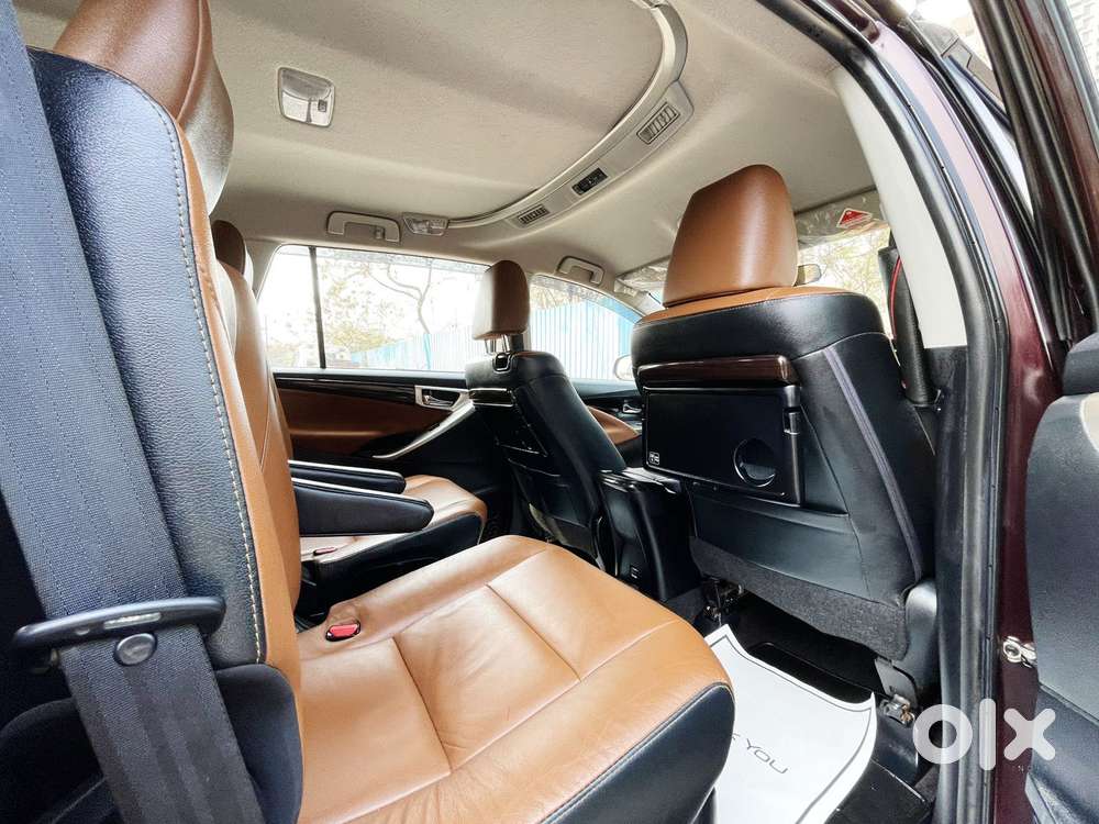 Toyota Innova Crysta