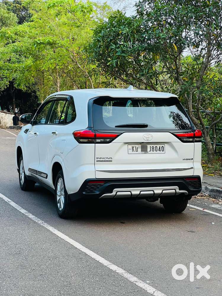 Toyota Innova Hycross 2.0 Gx 8 Str, 2023, Petrol