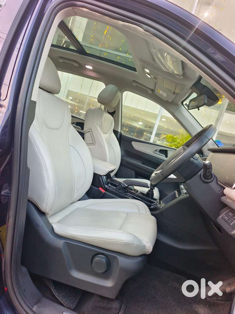Mahindra Xuv700, 2021, Petrol