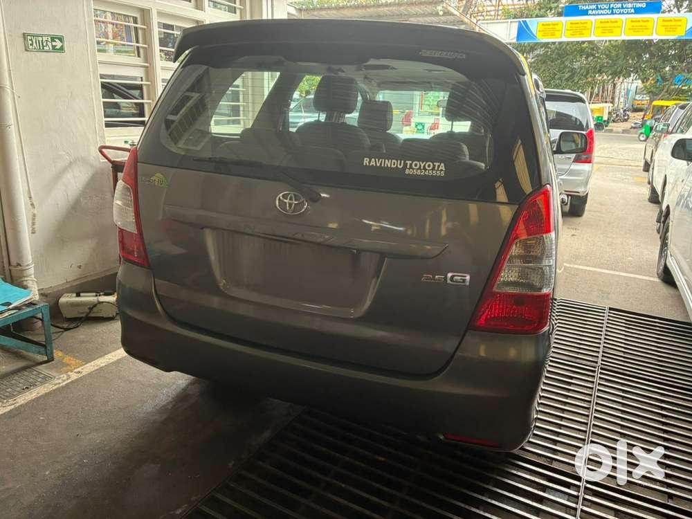 Toyota Innova 2013 Diesel 220000 Km Driven