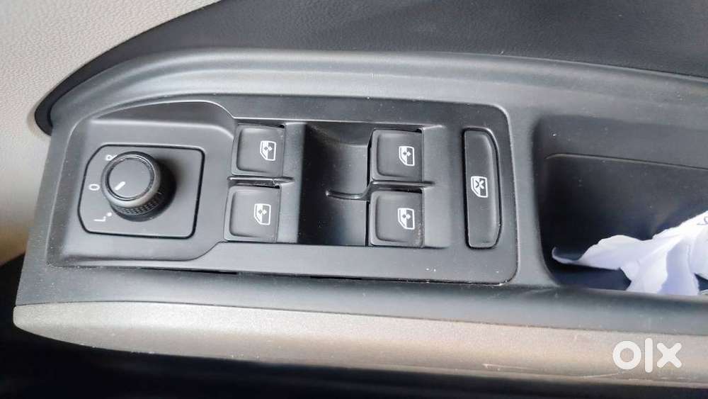 Skoda Kylaq Signature Plus, 2025, Petrol