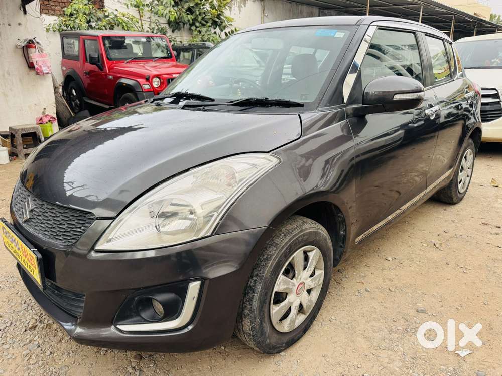 Maruti Suzuki Swift Vxi Abs Bsiv, 2017, Petrol
