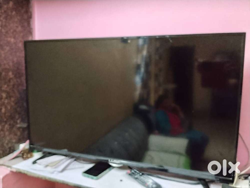 LLOYD LED TV