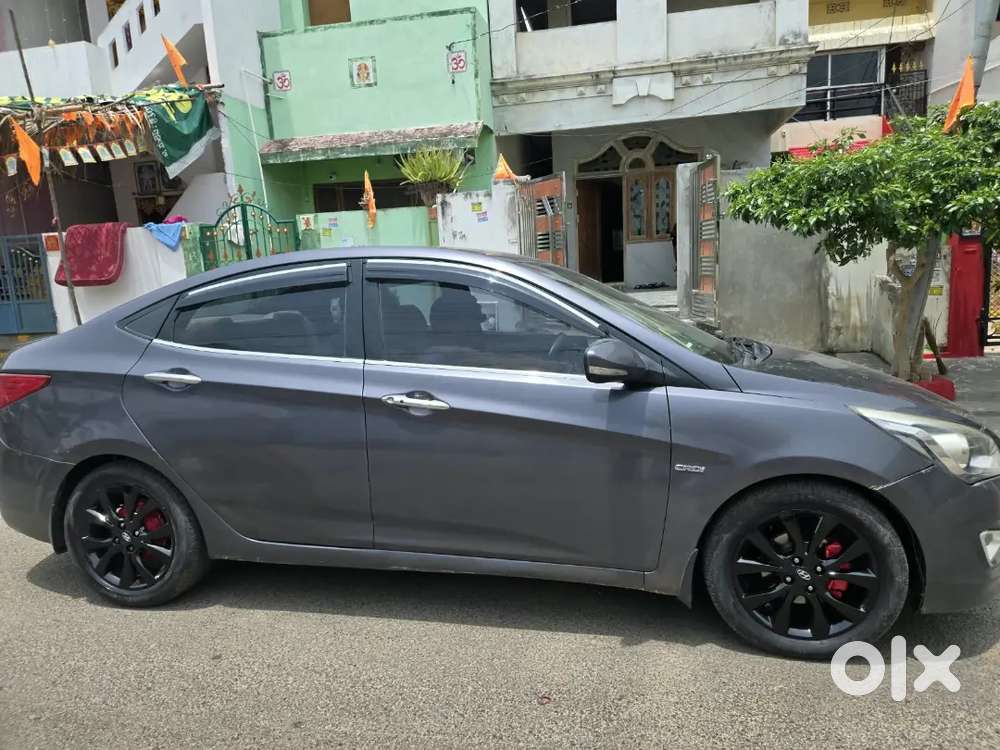 Hyundai Fluidic Verna 2015